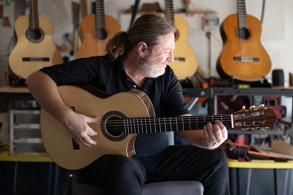 Custom guitars by Jason McGuire - El Rubio